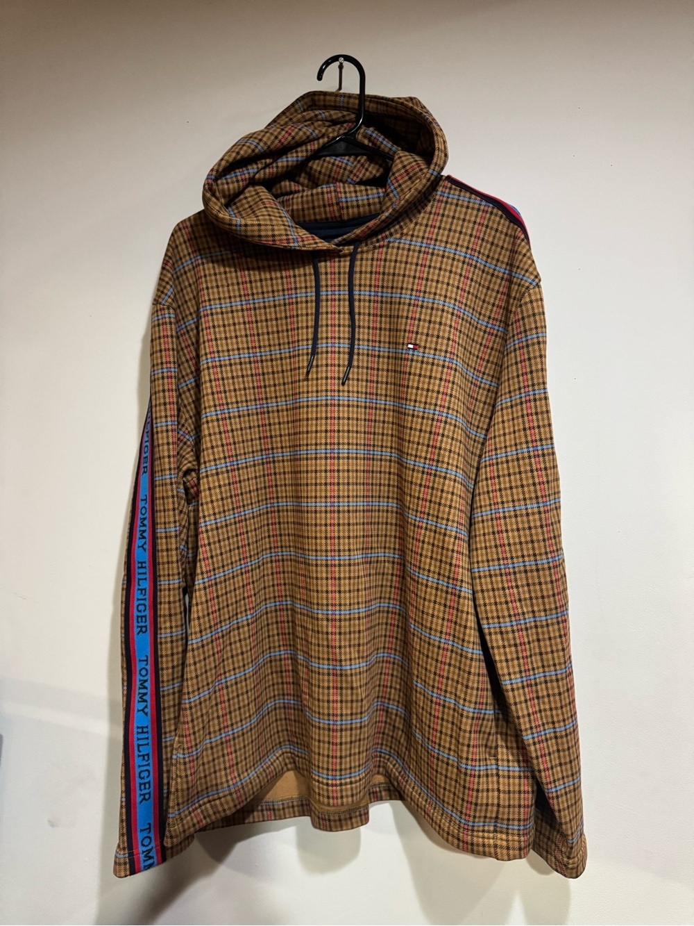 Tommy Hilfiger Tan Plaid Hoodie with Blue-Red Branded Sleeve Tape - Picture 7 of 8